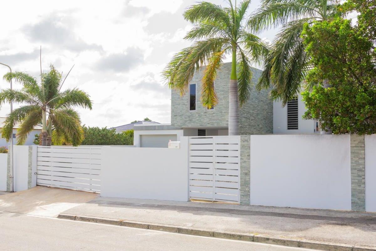 Stylish 4 Bedroom Modern Villa Design, Walking Distance From The Beach Jan Thiel Ngoại thất bức ảnh