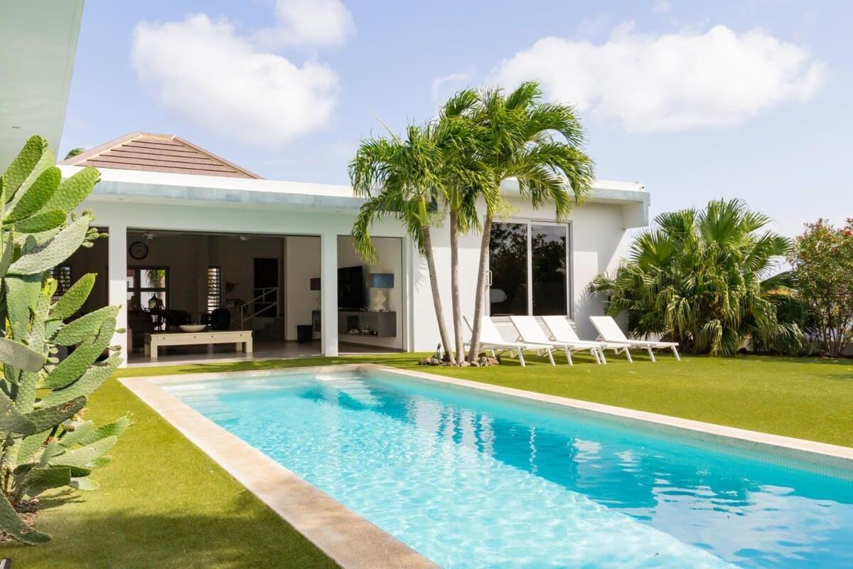 Stylish 4 Bedroom Modern Villa Design, Walking Distance From The Beach Jan Thiel Ngoại thất bức ảnh